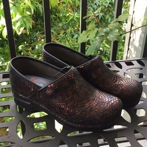 COPY - Dansko XP clogs